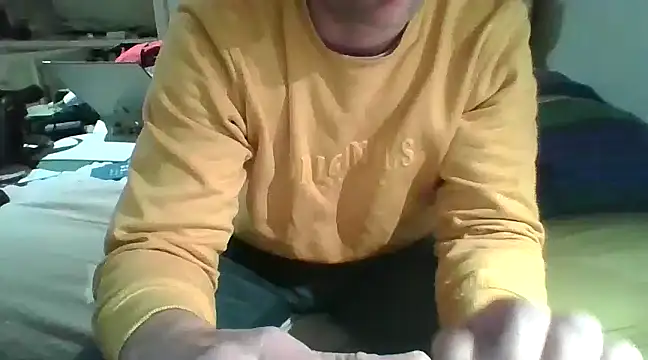 Snapshot of MmaxX004 chatting on 03-05-25, 03:51 MmaxX004 online show from 03-05-25, 03:51