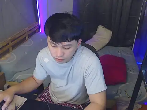 Snapshot of princeJayX chatting on 05-12-26, 12:57 princeJayX online show from 05-12-26, 12:57