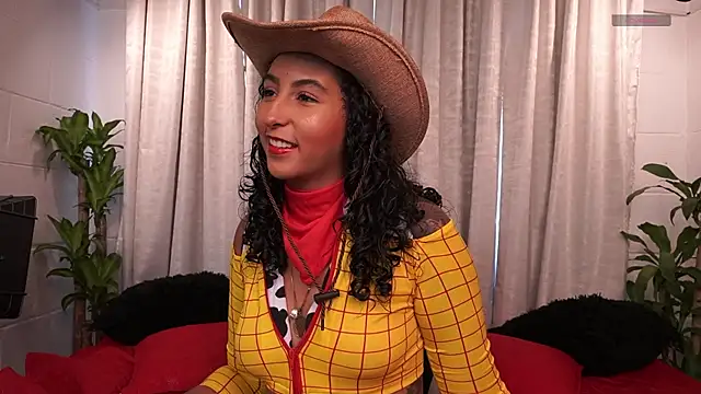 agatha collins  online show from 10-28-25, 07:27