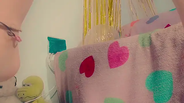 Snapshot of pauladaniels chatting on 09-28-25, 02:06 pauladaniels online show from 09-28-25, 02:06