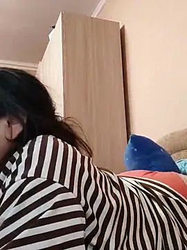 Zulfiya Bruce online show from 10-27-25, 09:46