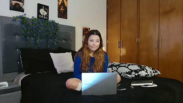 3littleschoolteens online show from 11-21-25, 07:23