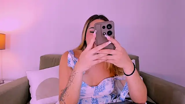 Snapshot of ISABELLASSMITH chatting on 03-11-25, 09:59 ISABELLASSMITH online show from 03-11-25, 09:59