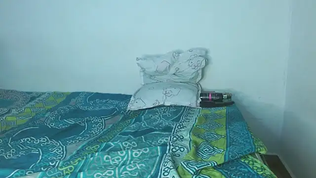 Snapshot of Srshady chatting on 09-30-25, 09:36 Srshady online show from 09-30-25, 09:36