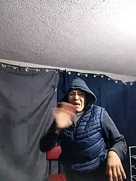 Snapshot of LaInsaciableIntensa chatting on 10-30-25, 02:13 LaInsaciableIntensa online show from 10-30-25, 02:13