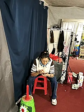 Snapshot of LaInsaciableIntensa chatting on 11-02-25, 11:51 LaInsaciableIntensa online show from 11-02-25, 11:51