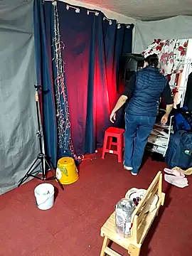 Snapshot of LaInsaciableIntensa chatting on 12-19-25, 12:17 LaInsaciableIntensa online show from 12-19-25, 12:17