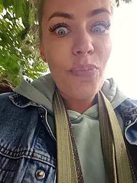 Keli Jessi online show from 09-25-25, 12:31