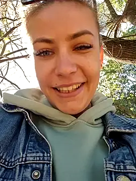 Keli Jessi online show from 09-28-25, 12:43