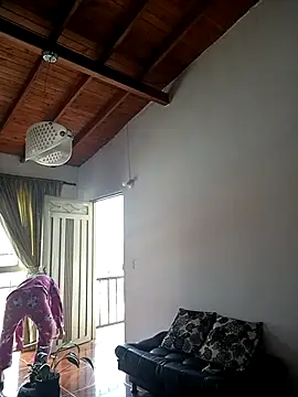 Snapshot of LunaZambrano chatting on 02-15-25, 03:06 LunaZambrano online show from 02-15-25, 03:06