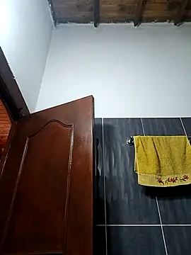 Snapshot of LunaZambrano chatting on 02-26-25, 06:43 LunaZambrano online show from 02-26-25, 06:43