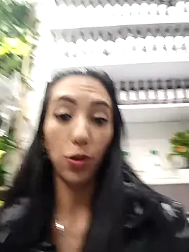 Snapshot of LunaZambrano chatting on 02-28-25, 12:43 LunaZambrano online show from 02-28-25, 12:43