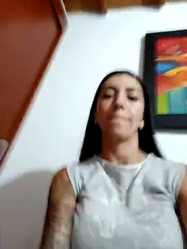 Snapshot of LunaZambrano chatting on 03-05-25, 04:02 LunaZambrano online show from 03-05-25, 04:02