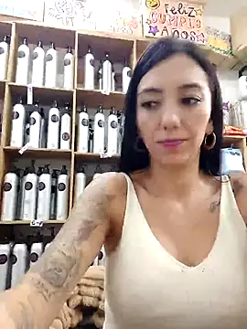 Snapshot of LunaZambrano chatting on 03-07-25, 10:54 LunaZambrano online show from 03-07-25, 10:54