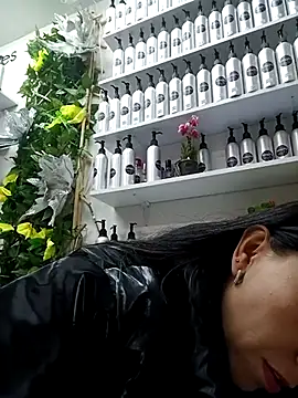 Snapshot of LunaZambrano chatting on 03-11-25, 11:48 LunaZambrano online show from 03-11-25, 11:48