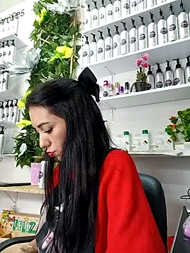 Snapshot of LunaZambrano chatting on 03-15-25, 06:43 LunaZambrano online show from 03-15-25, 06:43