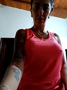 Snapshot of LunaZambrano chatting on 03-19-25, 03:08 LunaZambrano online show from 03-19-25, 03:08