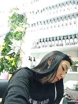 Snapshot of LunaZambrano chatting on 03-22-25, 12:28 LunaZambrano online show from 03-22-25, 12:28