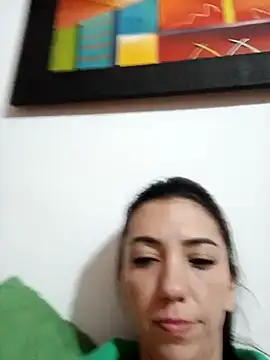 Snapshot of LunaZambrano chatting on 09-26-25, 02:37 LunaZambrano online show from 09-26-25, 02:37