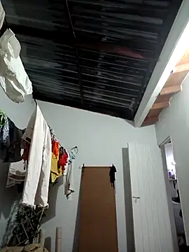 Snapshot of LunaZambrano chatting on 09-30-25, 05:12 LunaZambrano online show from 09-30-25, 05:12