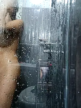 Snapshot of LunaZambrano chatting on 10-25-25, 03:29 LunaZambrano online show from 10-25-25, 03:29