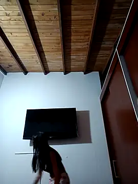 Snapshot of LunaZambrano chatting on 11-04-25, 01:10 LunaZambrano online show from 11-04-25, 01:10