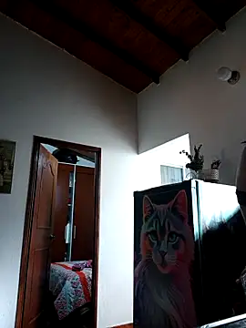 LunaZambrano online show from 12-20-25, 01:07