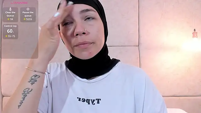 aisha vs online show from 01-13-26, 12:43