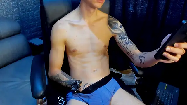 Snapshot of Dmtry6 chatting on 02-23-25, 05:39 Dmtry6 online show from 02-23-25, 05:39