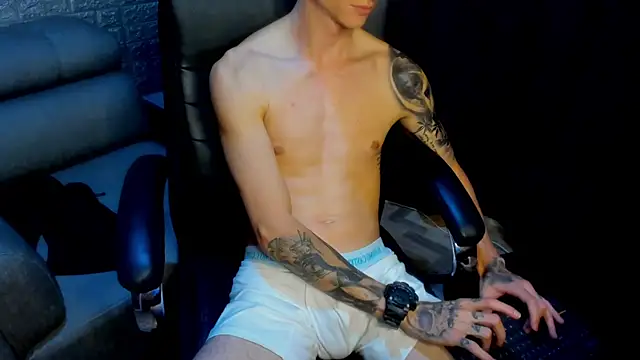 Snapshot of Dmtry6 chatting on 02-24-25, 11:41 Dmtry6 online show from 02-24-25, 11:41