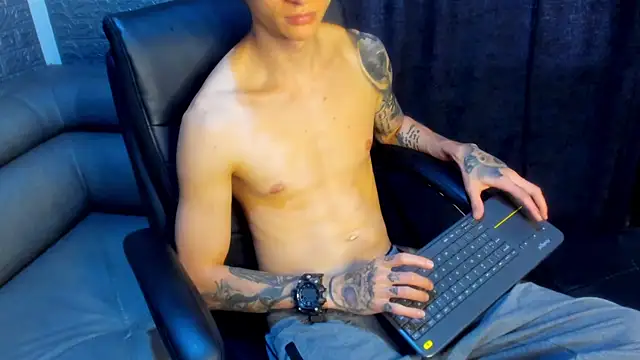 Snapshot of Dmtry6 chatting on 03-15-25, 08:21 Dmtry6 online show from 03-15-25, 08:21