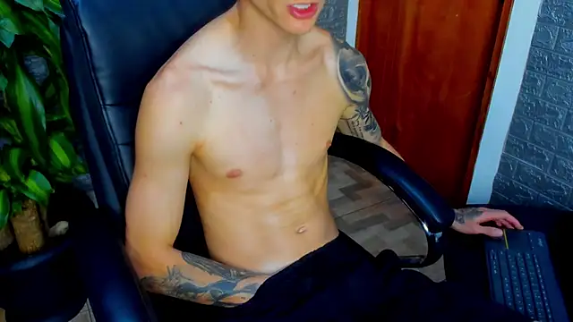 Snapshot of Dmtry6 chatting on 03-21-25, 11:12 Dmtry6 online show from 03-21-25, 11:12