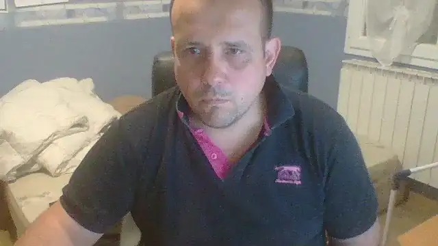 manubm03 online show from 10-28-25, 12:52