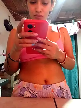 Snapshot of annie-19 chatting on 01-23-25, 06:35 annie-19 online show from 01-23-25, 06:35