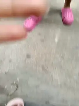 Snapshot of annie-19 chatting on 09-22-25, 07:27 annie-19 online show from 09-22-25, 07:27