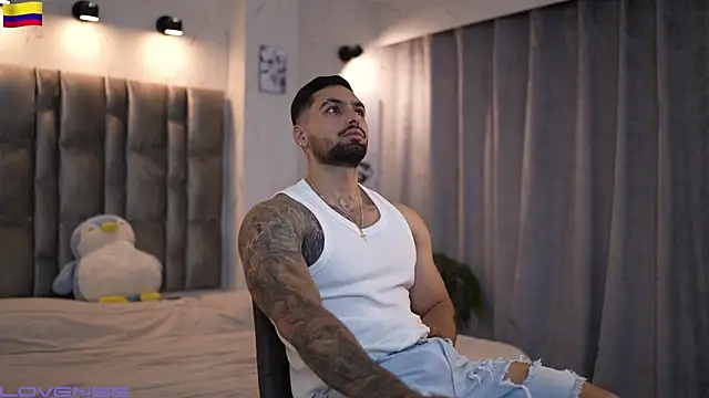 Snapshot of john_king29 chatting on 11-02-25, 12:40 john king29 online show from 11-02-25, 12:40