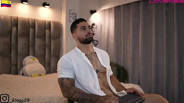 Snapshot of john_king29 chatting on 11-15-25, 12:02 john king29 online show from 11-15-25, 12:02