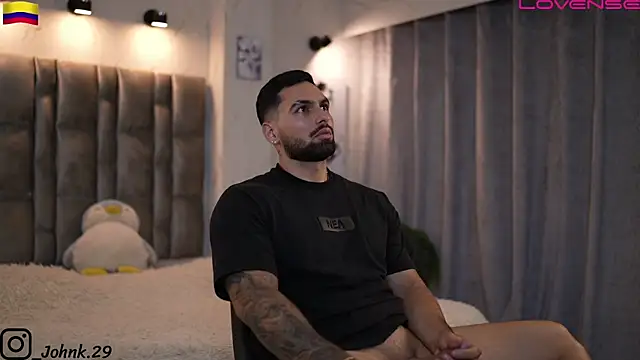 Snapshot of john_king29 chatting on 12-04-25, 01:15 john king29 online show from 12-04-25, 01:15