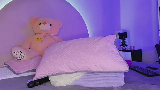 elsalondon online show from 12-29-24, 08:00