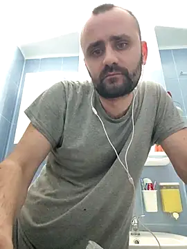 Snapshot of Govora chatting on 02-17-25, 08:47 Govora online show from 02-17-25, 08:47