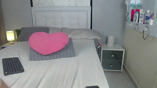 Sofia Blosom online show from 12-10-24, 10:06