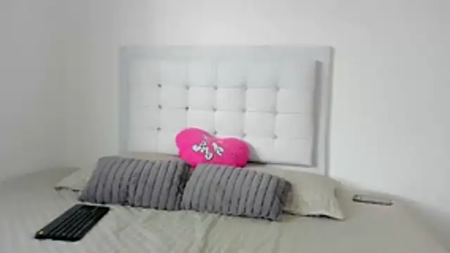 Sofia Blosom online show from 10-21-25, 09:15