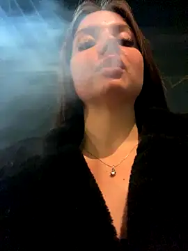 KrisMagnoly online show from 10-26-25, 04:46