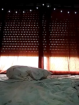 Kleopatracolo online show from 02-16-25, 05:04