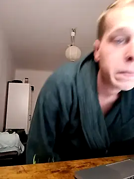 Snapshot of Activedude23 chatting on 11-09-25, 02:48 Activedude23 online show from 11-09-25, 02:48