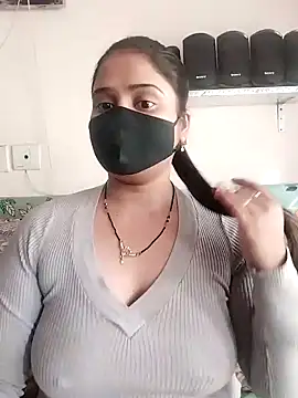 Snapshot of Janhvi_Bhabhi chatting on 01-26-25, 10:45 Janhvi Bhabhi online show from 01-26-25, 10:45