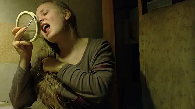 Snapshot of FrumCake chatting on 11-15-25, 10:48 FrumCake online show from 11-15-25, 10:48