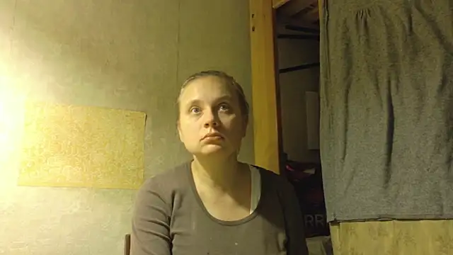 Snapshot of FrumCake chatting on 11-19-25, 12:21 FrumCake online show from 11-19-25, 12:21