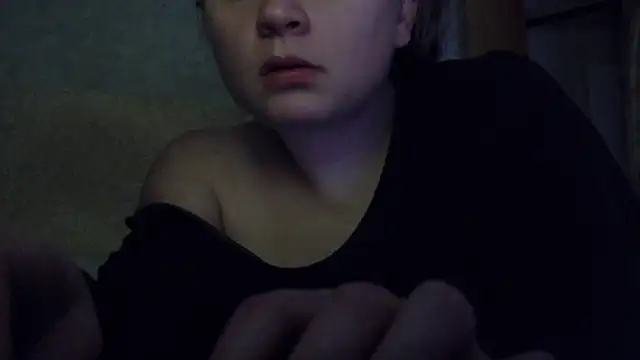 Snapshot of FrumCake chatting on 12-18-25, 12:06 FrumCake online show from 12-18-25, 12:06