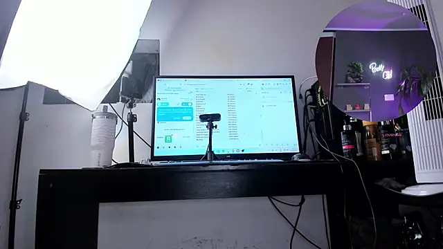 Katiehill 1 online show from 11-12-25, 07:24